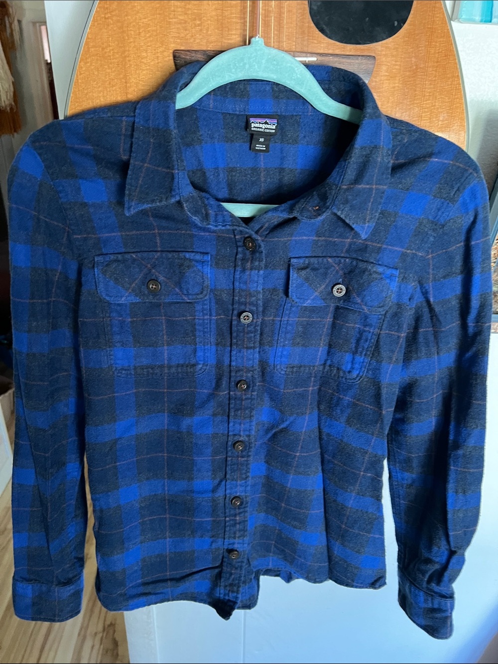 Patagonia Blue and Black Plaid Lightweight Shirt Jacket Women’s size XS - Picture 3 of 11